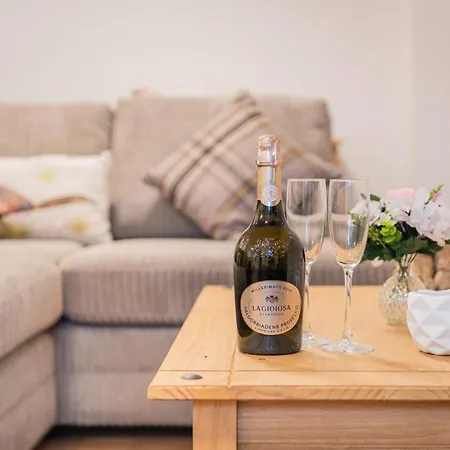 بيت للعطل 3 Bed In Keswick Oc-sz217 *